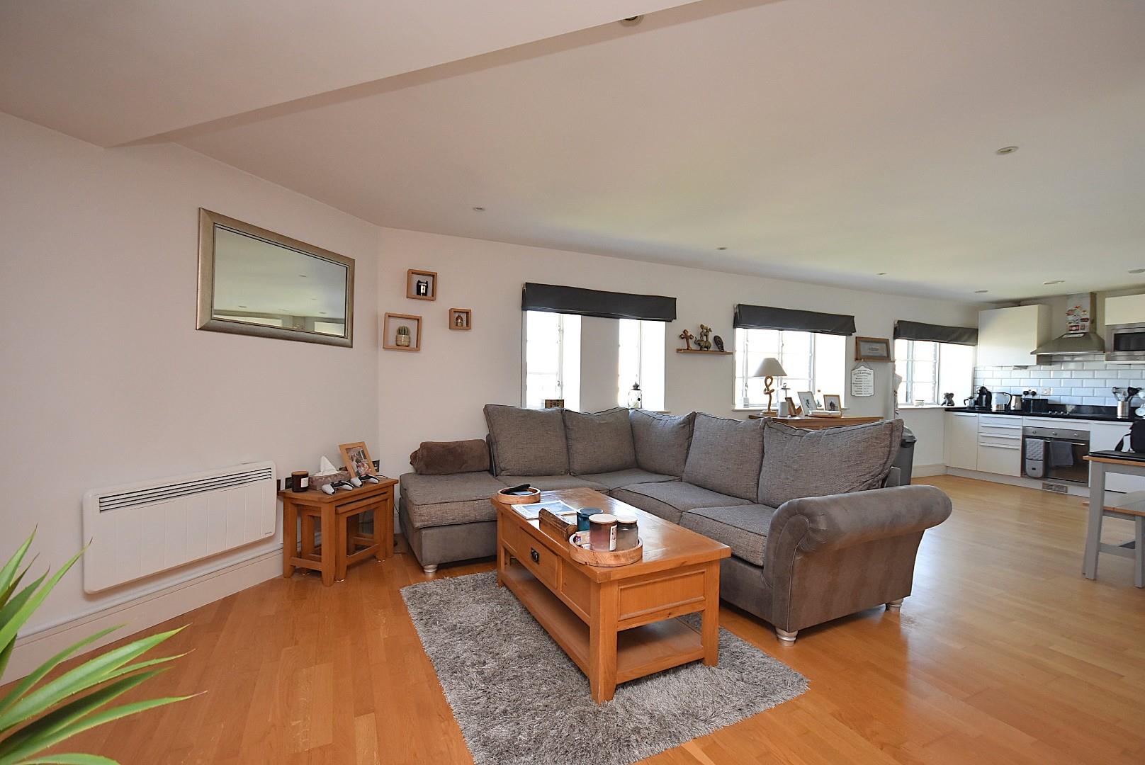 317 Woodlands, Hayes Point, Sully, CF64 5QF